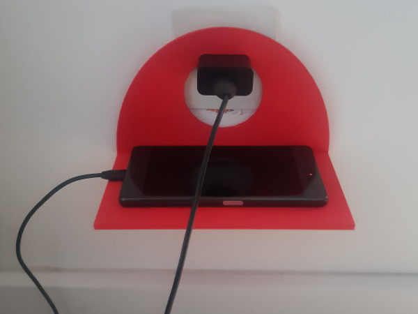 Impression_3D_-_Support_pour_recharger_un_smartphone_20220223_180614.jpg