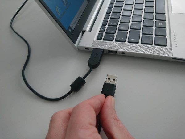 Transf rer des photos d un smartphone un ordinateur Branchement ordinateur.jpg