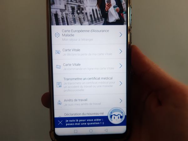 Vos d marches port e de main sur smartphone Compte Ameli 20220131 120817.jpg